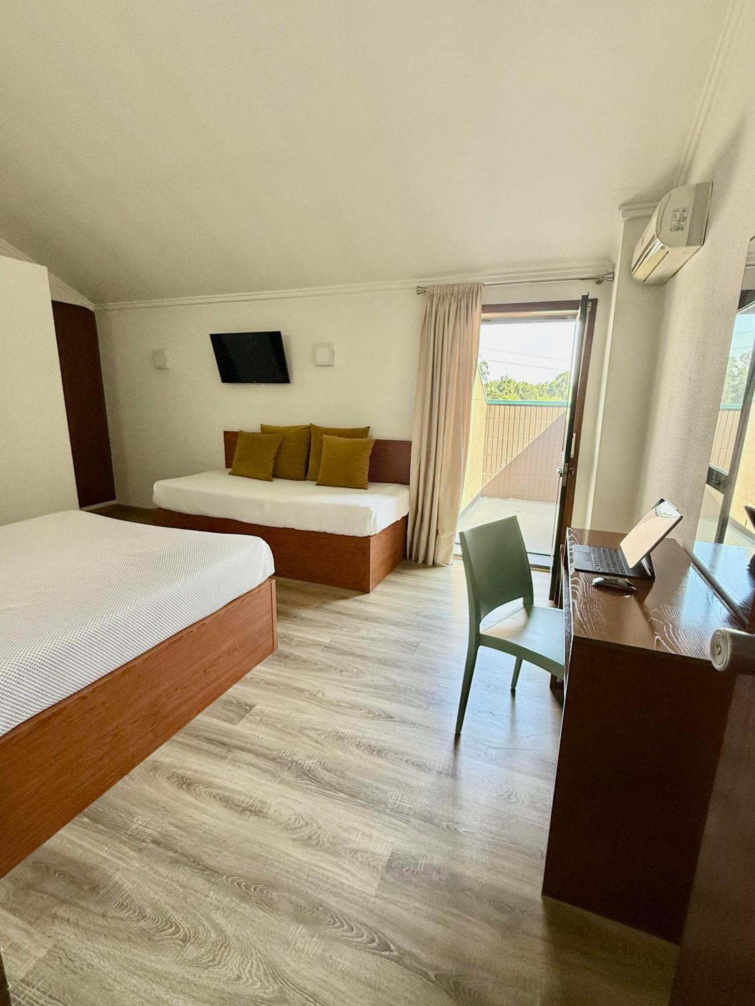 Residencial Dona Teresa Hotel Maía Eksteriør billede